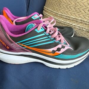 Saucony Women's Black and Pink Athletic Shoes ***NO INSOLES***